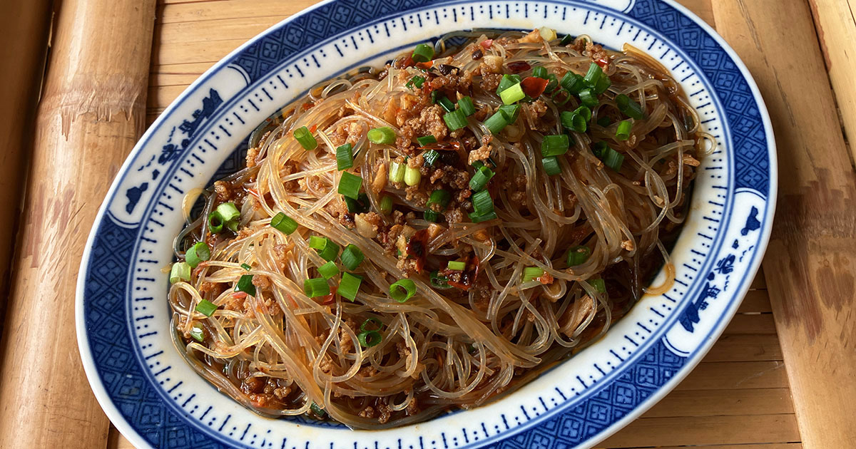 【中華で飲む】15分でパパッと完成！ 螞蟻上樹（豚ひき肉と春雨の四川炒め）でビールをグビグビ！ | イエノミスタイル 家飲みを楽しむ人の情報サイト