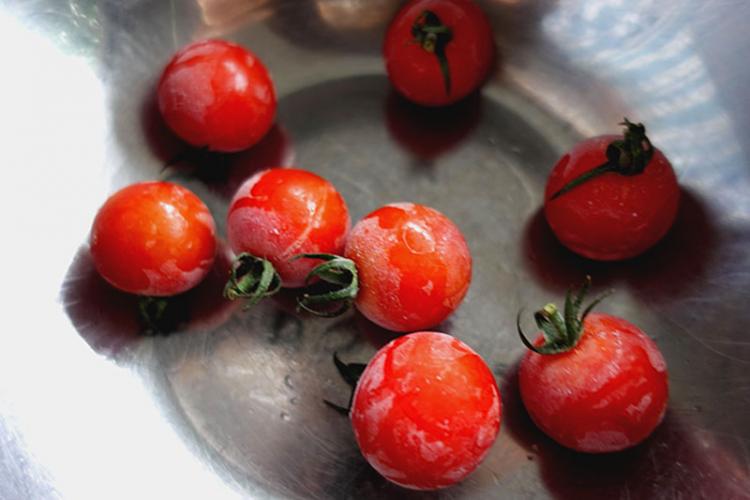 トマトのおつまみ 疲れた体がよろこぶ 栄養たっぷりでジューシーなベジつまみ イエノミスタイル 家飲みを楽しむ人の情報サイト