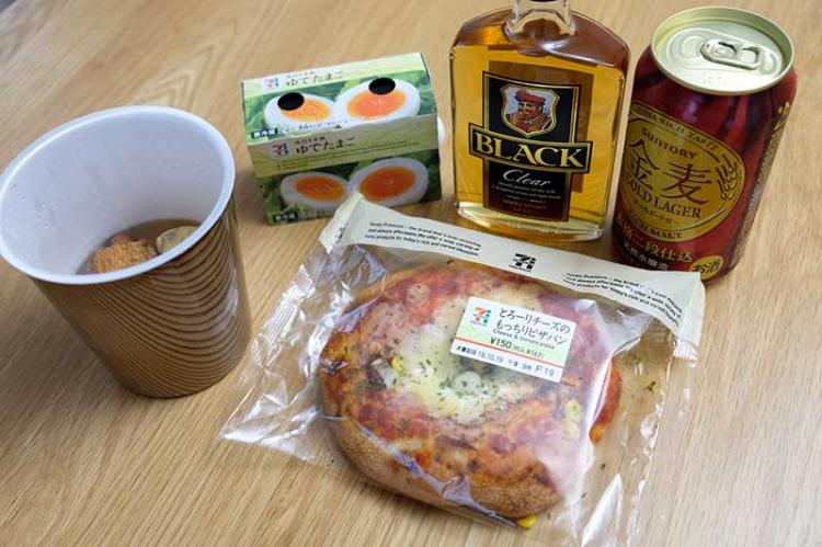 コンビニおつまみ 家飲み実食選手権 編集部員のおすすめはコレ イエノミスタイル 家飲みを楽しむ人の情報サイト